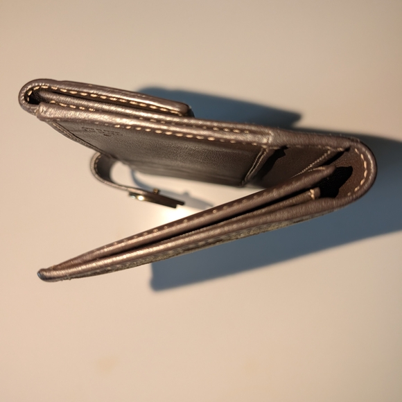 Gucci GG Vintage Brown Monogram Long Wallet with Gold Heart Snap - Picture 6 of 12